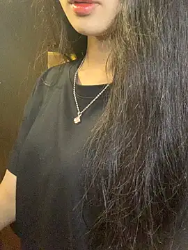 Snapshot of Nhinhi18 chatting on 03/28/26, 02:49 Nhinhi18 online show from 03/28/26, 02:49