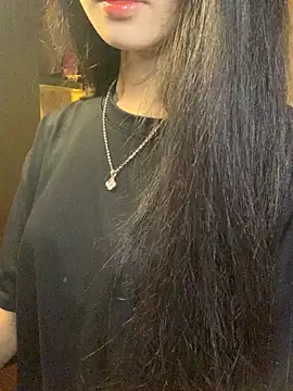 Snapshot of Nhinhi18 chatting on 04/02/26, 03:42 Nhinhi18 online show from 04/02/26, 03:42