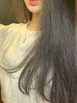 Snapshot of Nhinhi18 chatting on 04/12/26, 03:06 Nhinhi18 online show from 04/12/26, 03:06