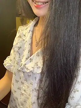 Snapshot of Nhinhi18 chatting on 04/18/26, 03:16 Nhinhi18 online show from 04/18/26, 03:16