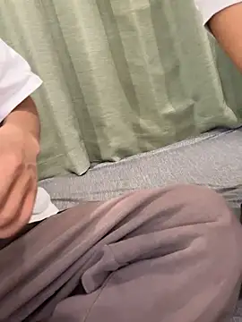 Snapshot of C-4bomb chatting on 10/10/25, 08:13 C-4bomb online show from 10/10/25, 08:13