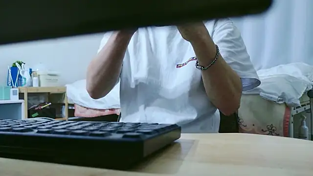 Snapshot of C-4bomb chatting on 03/11/26, 01:11 C-4bomb online show from 03/11/26, 01:11