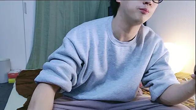 Snapshot of C-4bomb chatting on 03/18/26, 01:58 C-4bomb online show from 03/18/26, 01:58