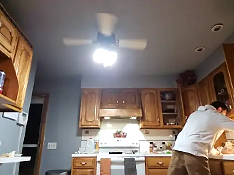 Snapshot of sloppytopkins chatting on 12/19/25, 12:50 sloppytopkins online show from 12/19/25, 12:50