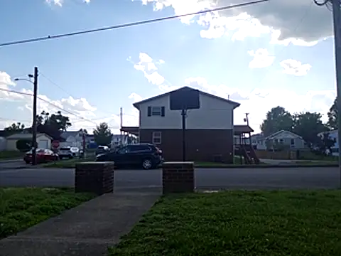 Snapshot of sloppytopkins chatting on 04/23/26, 09:17 sloppytopkins online show from 04/23/26, 09:17