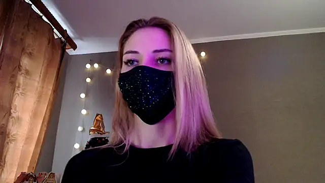 Iris lave online show from 12/22/25, 12:13