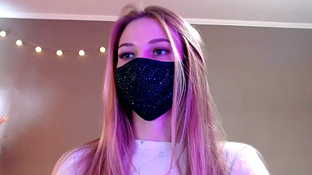 Snapshot of Iris_lave chatting on 05/02/26, 02:11 Iris lave online show from 05/02/26, 02:11