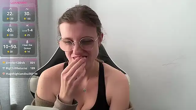 Snapshot of BustyKellyXXX chatting on 03/03/26, 01:39 BustyKellyXXX online show from 03/03/26, 01:39