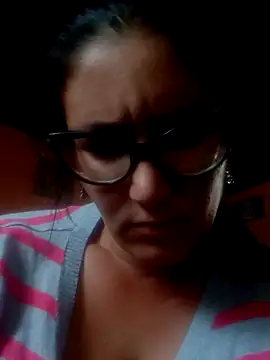 Snapshot of Andreeasim chatting on 09/17/25, 03:03 Andreeasim online show from 09/17/25, 03:03