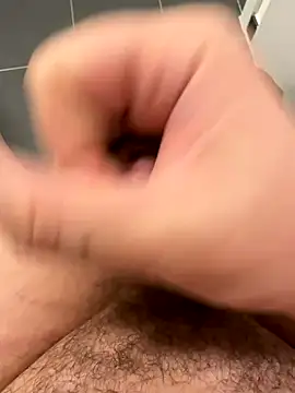 Snapshot of Whitecock1020 chatting on 11/30/25, 04:11 Whitecock1020 online show from 11/30/25, 04:11