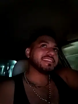 Snapshot of Frank0021 chatting on 02/19/26, 05:25 Frank0021 online show from 02/19/26, 05:25