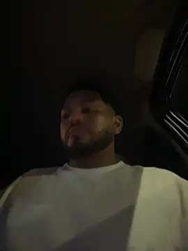 Snapshot of Frank0021 chatting on 02/27/26, 04:12 Frank0021 online show from 02/27/26, 04:12