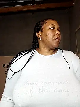 Moretl online show from 10/30/25, 10:32