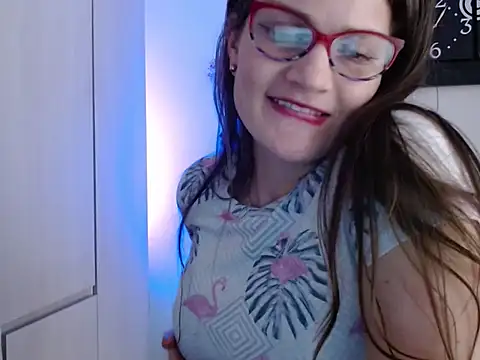 Camila-ventura online show from 10/19/25, 01:06