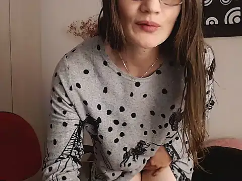 Camila-ventura online show from 10/24/25, 08:27