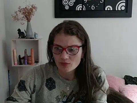 Camila-ventura online show from 11/11/25, 07:47