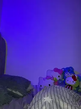 Snapshot of Maddy_w chatting on 10/31/25, 10:00 Maddy w online show from 10/31/25, 10:00