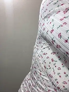 Snapshot of Maddy_w chatting on 11/22/25, 03:38 Maddy w online show from 11/22/25, 03:38