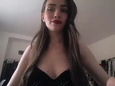 Snapshot of AlienaMoore chatting on 07/22/26, 10:51 AlienaMoore online show from 07/22/26, 10:51
