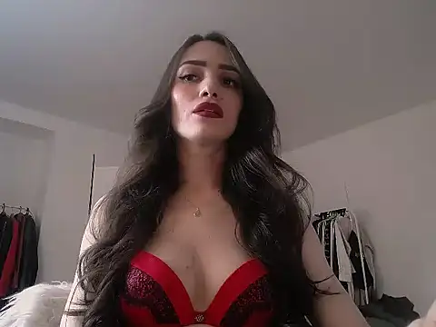 Snapshot of AlienaMoore chatting on 07/23/26, 03:54 AlienaMoore online show from 07/23/26, 03:54