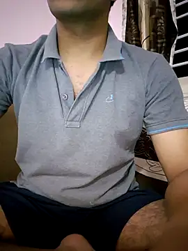 Snapshot of project085 chatting on 09/08/25, 03:00 project085 online show from 09/08/25, 03:00