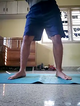 Snapshot of project085 chatting on 10/26/25, 03:12 project085 online show from 10/26/25, 03:12