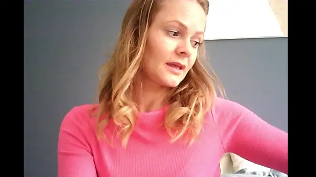 Snapshot of Ginger-bb chatting on 09/15/25, 07:19 Ginger-bb online show from 09/15/25, 07:19