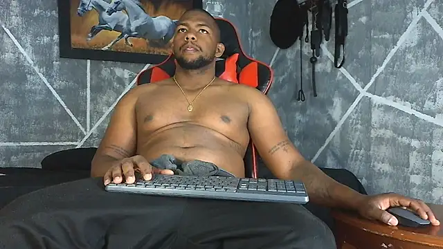 Snapshot of big_blackmen19 chatting on 03/19/26, 03:32 big blackmen19 online show from 03/19/26, 03:32