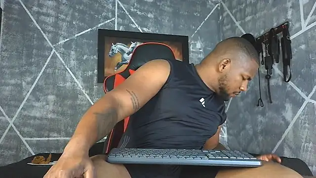 Snapshot of big_blackmen19 chatting on 03/21/26, 01:21 big blackmen19 online show from 03/21/26, 01:21