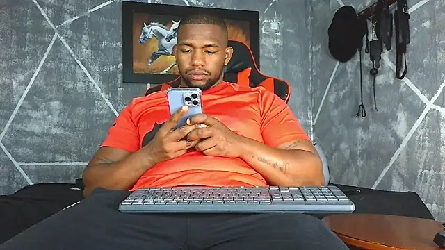 Snapshot of big_blackmen19 chatting on 04/01/26, 02:01 big blackmen19 online show from 04/01/26, 02:01