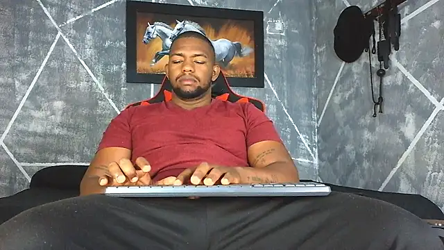 Snapshot of big_blackmen19 chatting on 04/08/26, 01:11 big blackmen19 online show from 04/08/26, 01:11
