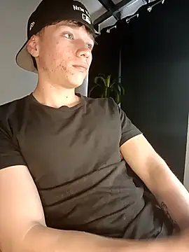 Snapshot of Logan_sixxer chatting on 09/25/25, 07:39 Logan sixxer online show from 09/25/25, 07:39