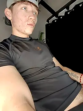 Snapshot of Logan_sixxer chatting on 10/19/25, 09:37 Logan sixxer online show from 10/19/25, 09:37