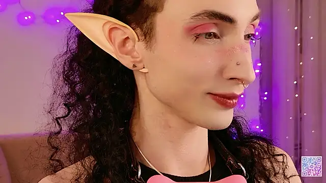 Snapshot of Queen_of_tease chatting on 03/18/26, 09:40 Queen of tease online show from 03/18/26, 09:40