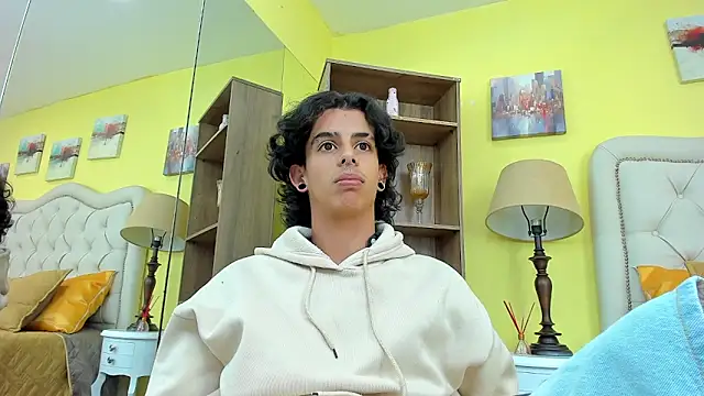 Snapshot of Ibratxandy chatting on 10/17/25, 10:01 Ibratxandy online show from 10/17/25, 10:01