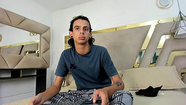 Snapshot of Ibratxandy chatting on 10/22/25, 09:03 Ibratxandy online show from 10/22/25, 09:03