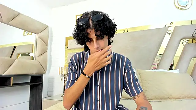 Snapshot of Ibratxandy chatting on 10/31/25, 01:34 Ibratxandy online show from 10/31/25, 01:34