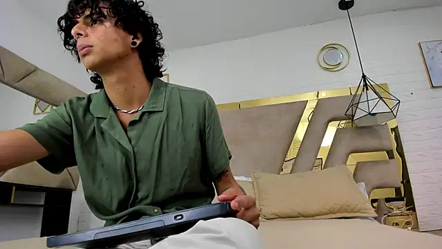 Snapshot of Ibratxandy chatting on 11/01/25, 06:32 Ibratxandy online show from 11/01/25, 06:32