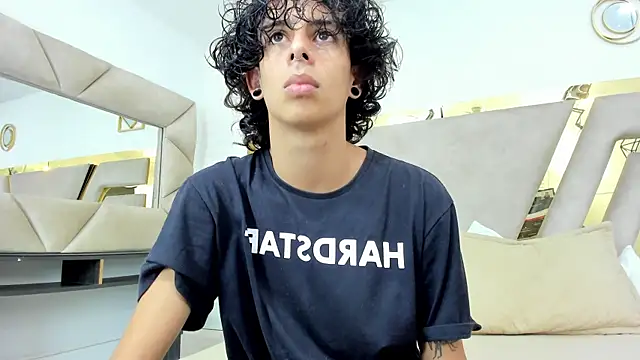 Snapshot of Ibratxandy chatting on 11/15/25, 07:10 Ibratxandy online show from 11/15/25, 07:10