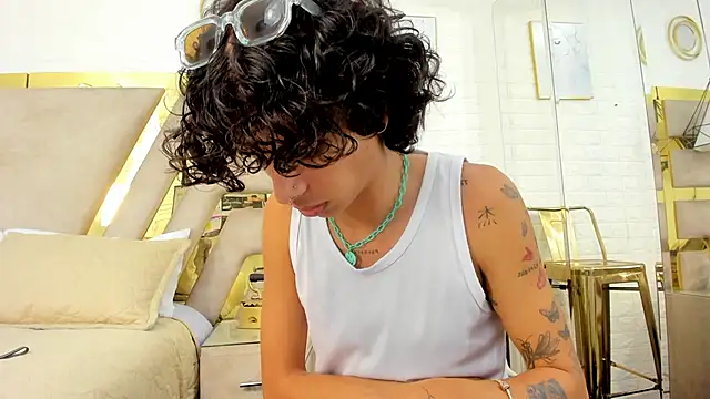 Snapshot of Ibratxandy chatting on 11/18/25, 07:18 Ibratxandy online show from 11/18/25, 07:18