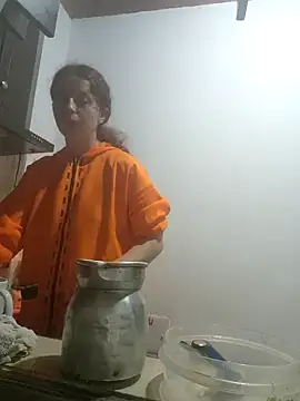 Sharon Black online show from 11/12/25, 01:50