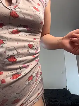 Sharon Black online show from 04/11/26, 02:21