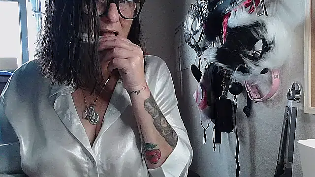 Snapshot of Mistress-Ivy51 chatting on 09/11/25, 06:13 Mistress-Ivy51 online show from 09/11/25, 06:13