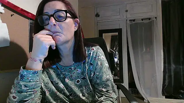 Snapshot of Mistress-Ivy51 chatting on 11/15/25, 06:22 Mistress-Ivy51 online show from 11/15/25, 06:22