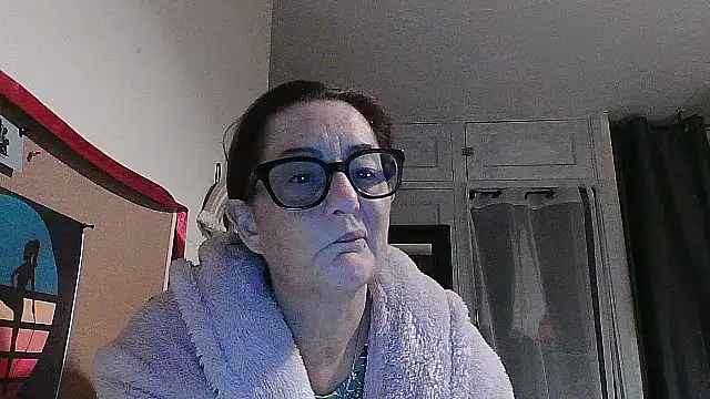 Snapshot of Mistress-Ivy51 chatting on 11/26/25, 07:09 Mistress-Ivy51 online show from 11/26/25, 07:09