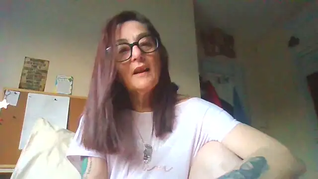 Snapshot of Mistress-Ivy51 chatting on 04/27/26, 05:05 Mistress-Ivy51 online show from 04/27/26, 05:05