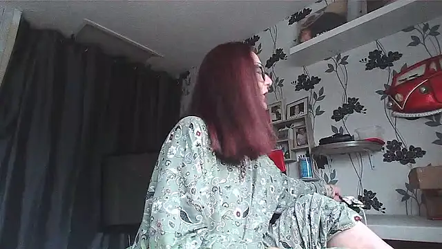 Snapshot of Mistress-Ivy51 chatting on 05/05/26, 04:53 Mistress-Ivy51 online show from 05/05/26, 04:53