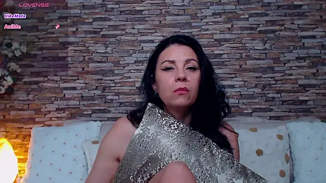 Snapshot of sexymilfnady chatting on 07/17/26, 04:08 sexymilfnady online show from 07/17/26, 04:08