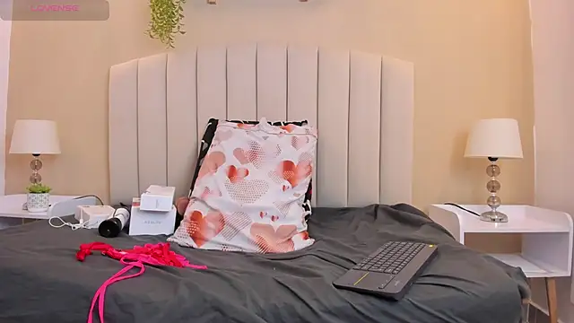 Snapshot of Rachel_Donnelly chatting on 01/18/26, 04:27 Rachel Donnelly online show from 01/18/26, 04:27