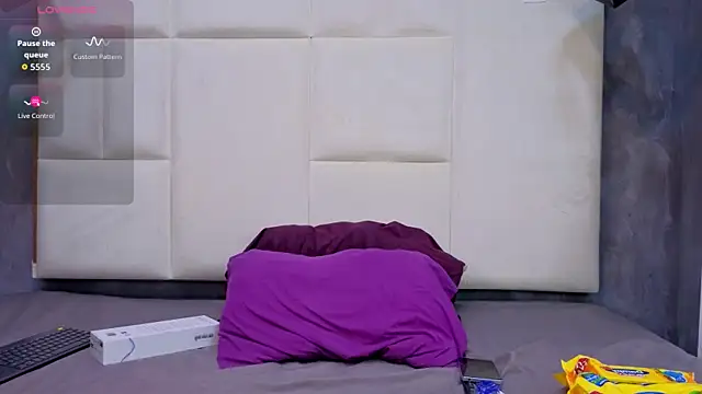 Snapshot of Rachel_Donnelly chatting on 03/28/26, 01:38 Rachel Donnelly online show from 03/28/26, 01:38